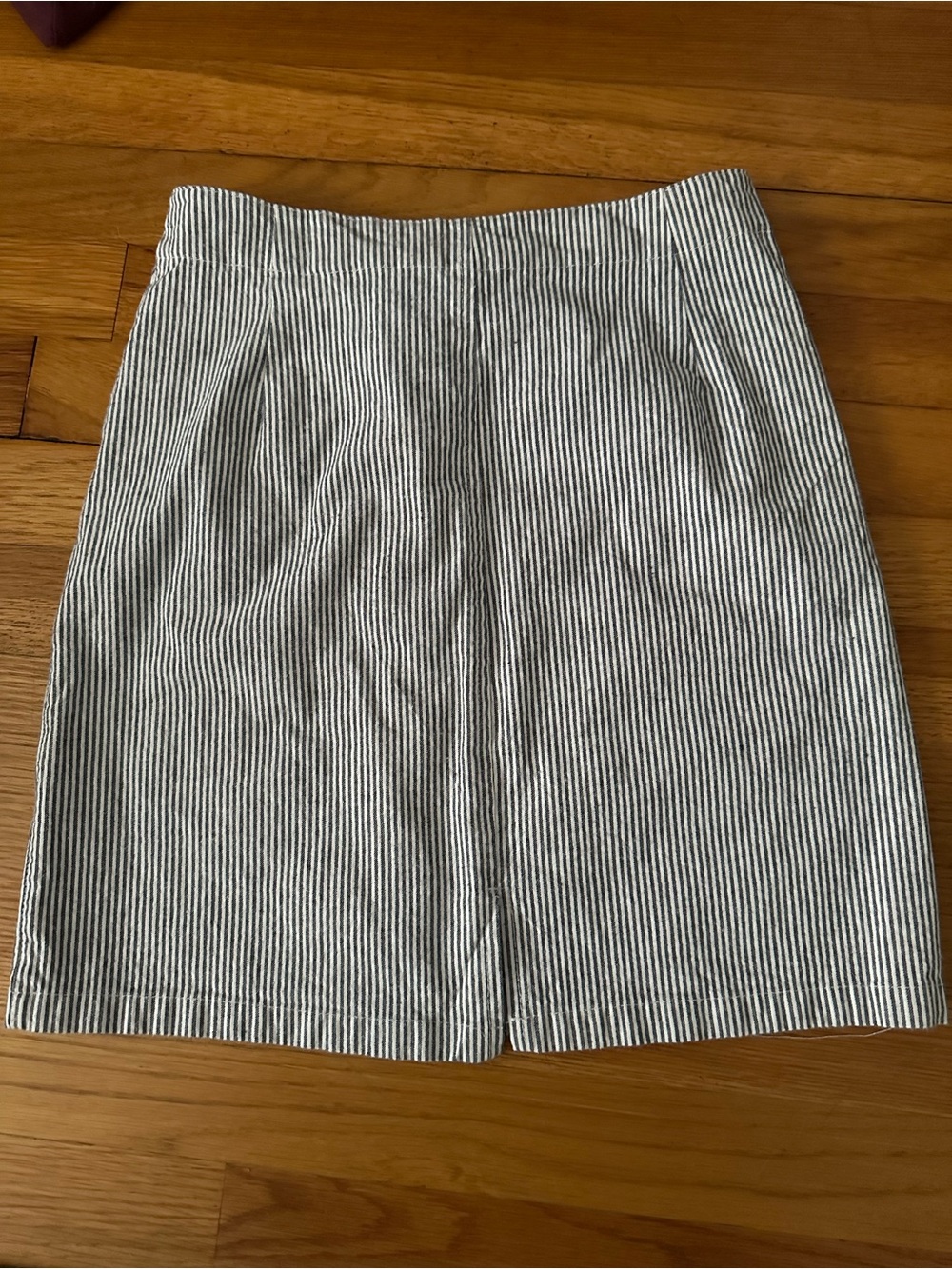 Brandy Melville mini skirt - Picture 3 of 4